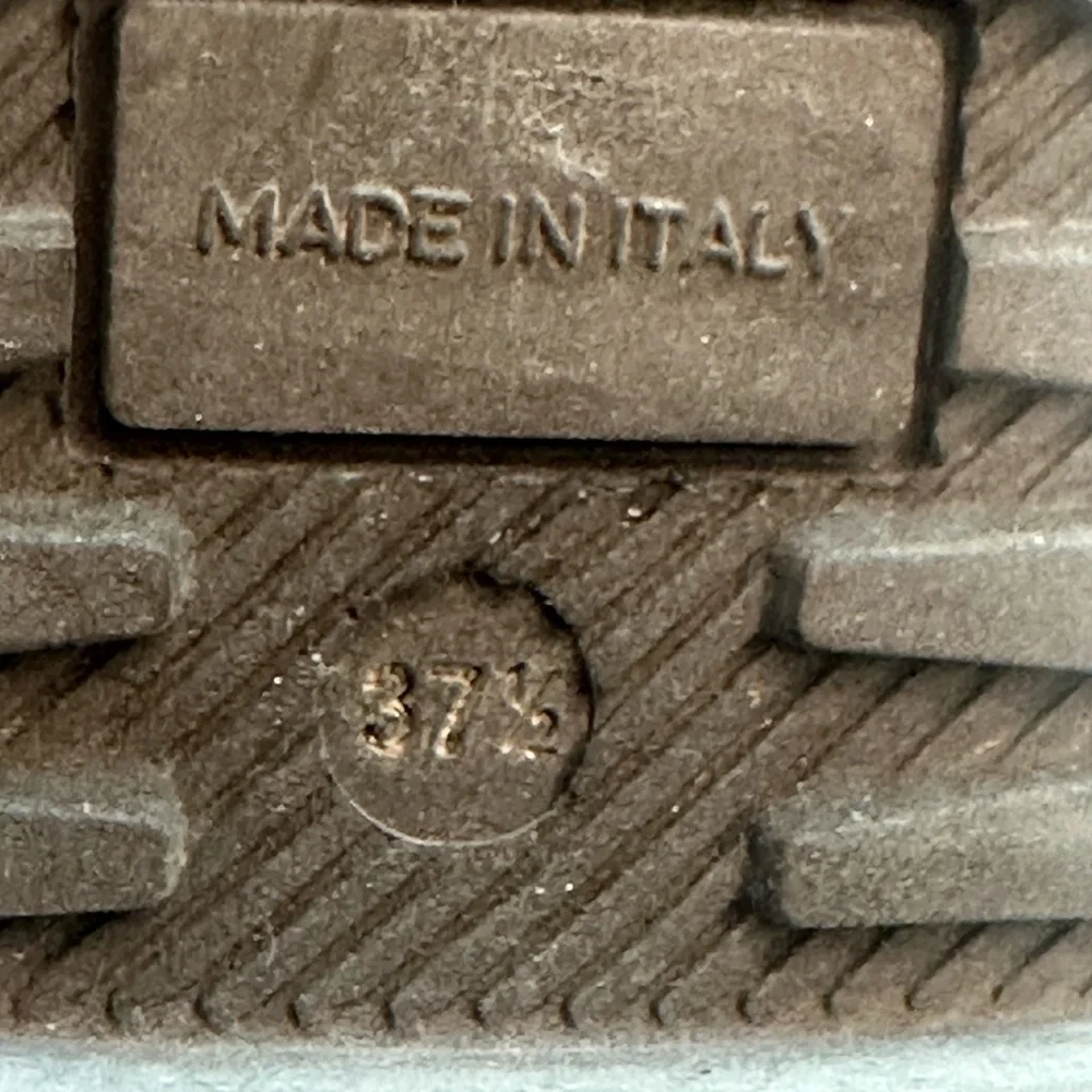 Barney’s New York boots - Picture 14 of 14